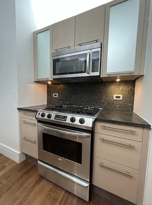 120 Greenwich Street #6B, Manhattan, NY 10006 apartment_kitchen 1