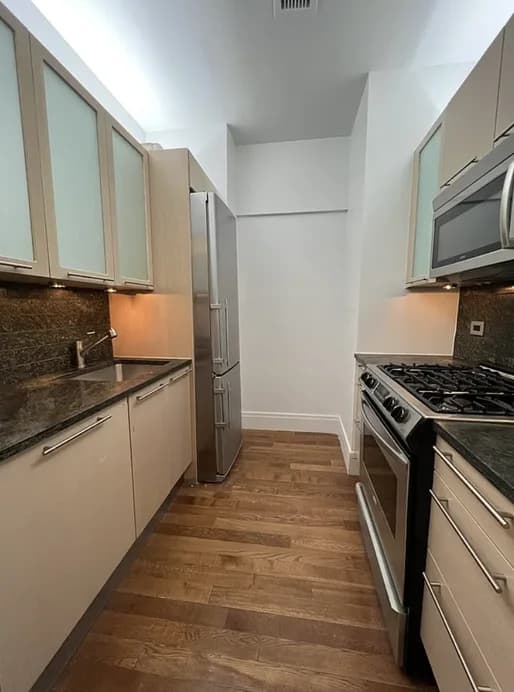 120 Greenwich Street #6B, Manhattan, NY 10006 apartment_kitchen 1