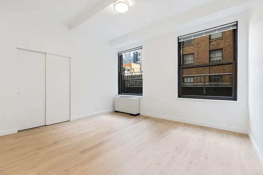75 West Street #4C, Manhattan, NY 10006 apartment_living_room 1