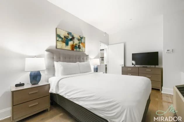 15 Park Row #10F, Manhattan, NY 10038