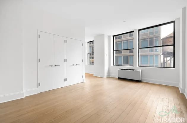 15 Park Row #16A, Manhattan, NY 10038