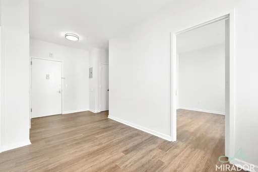 15 Park Row #21N, Manhattan, NY 10038