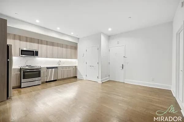 15 Park Row #23G, Manhattan, NY 10038