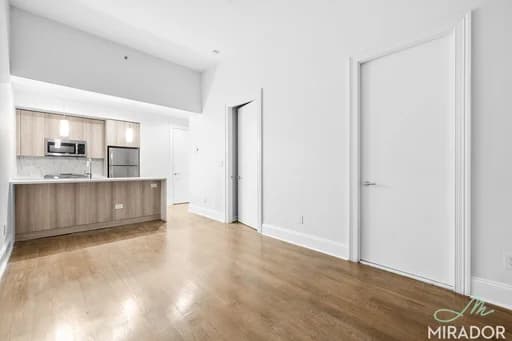 15 Park Row #6H, Manhattan, NY 10038