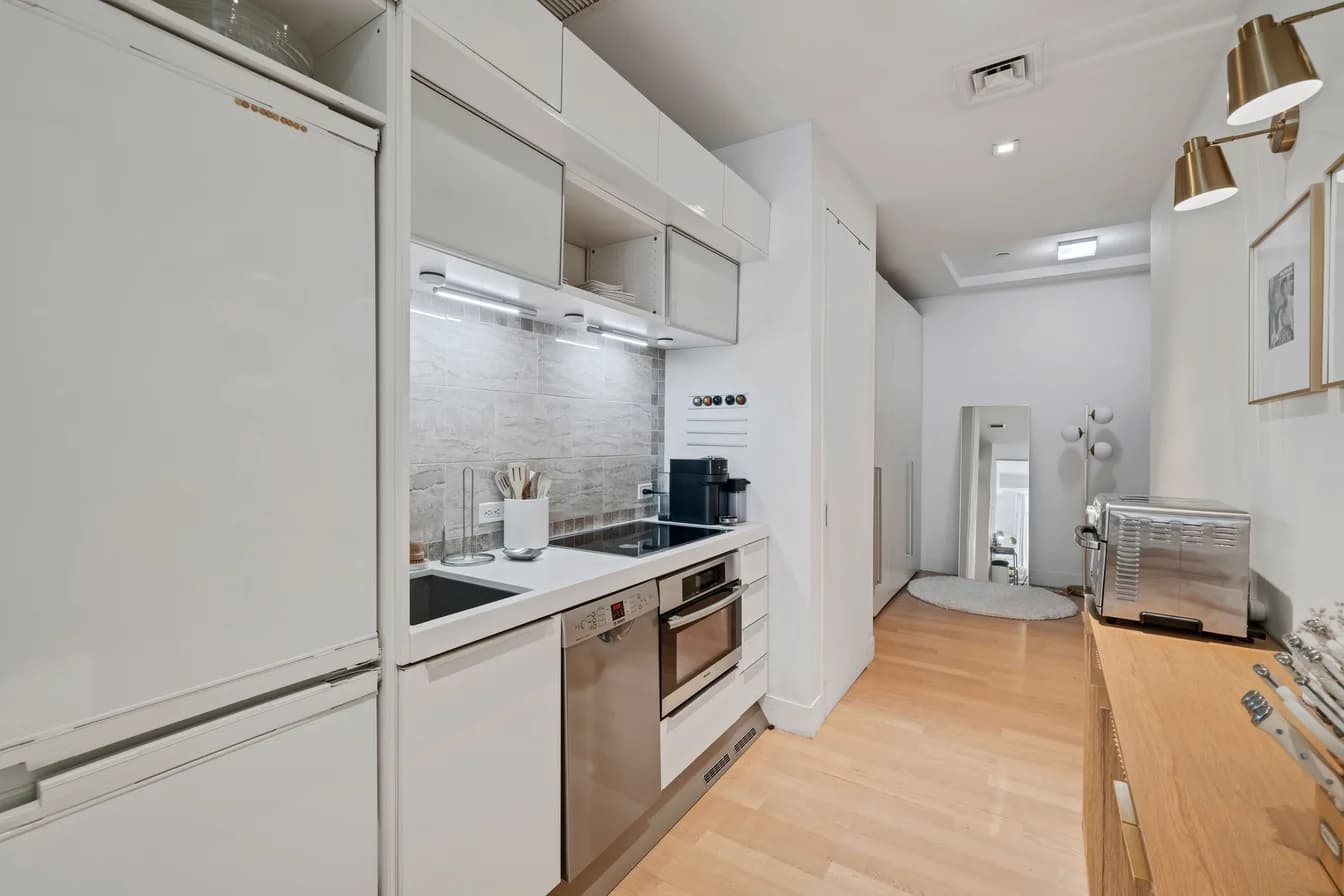 111 Fulton St #305, Manhattan, NY 10038 apartment_kitchen 1
