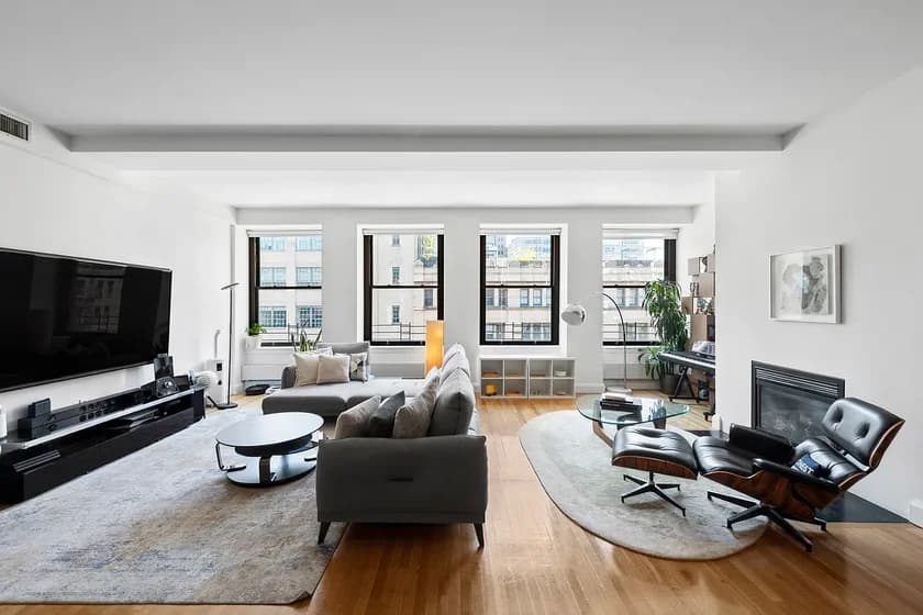 126 Hudson Street #6B, Manhattan, NY 10013 apartment_living_room 1