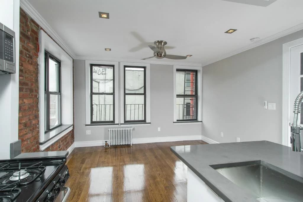 68 Clinton St #4B, Manhattan, NY 10002 apartment_living_room 1