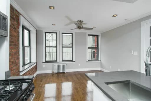 68 Clinton St #4B, Manhattan, NY 10002