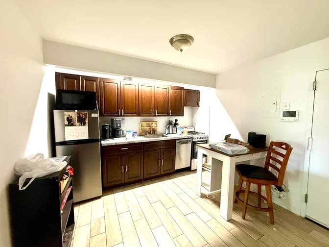 237 E 2 St #5-B, Manhattan, NY 10009