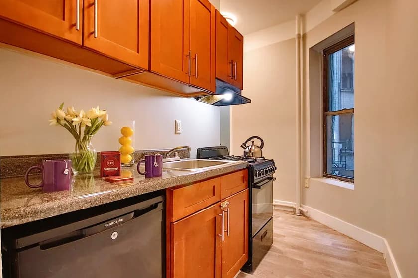 622 East 11 Street #2, Manhattan, NY 10009 apartment_kitchen 3