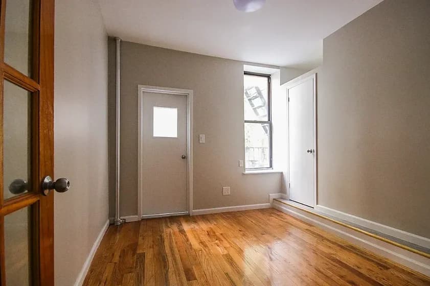 622 East 11 Street #3, Manhattan, NY 10009 apartment_living_room 1