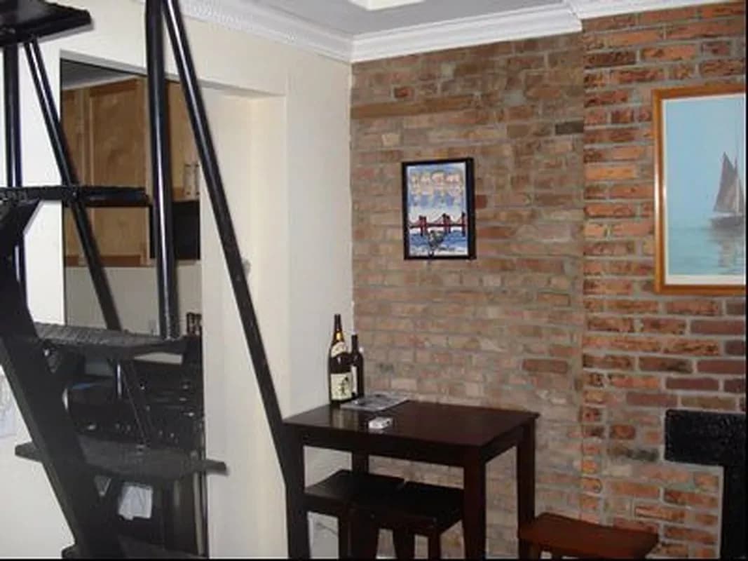 40 Avenue B #8/5W, Manhattan, NY 10009 apartment_dining_room 1