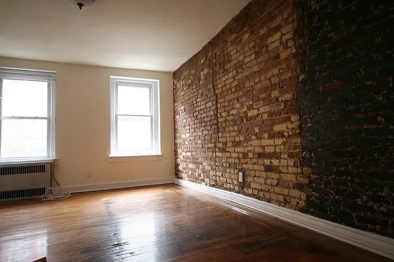 128 St Marks Place #3A, Manhattan, NY 10009 apartment_living_room 1