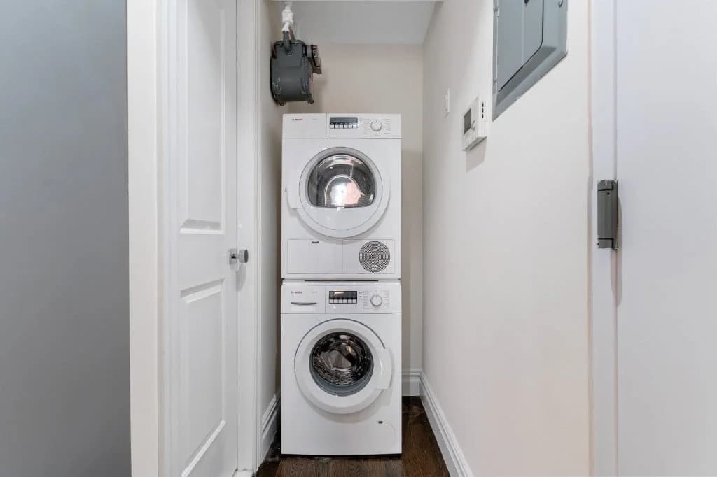 402 East 12 Street #8, Manhattan, NY 10009 apartment_washer_dryer 1