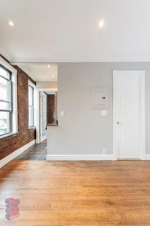 416 East 13 Street #5F, Manhattan, NY 10009 apartment_living_room 1