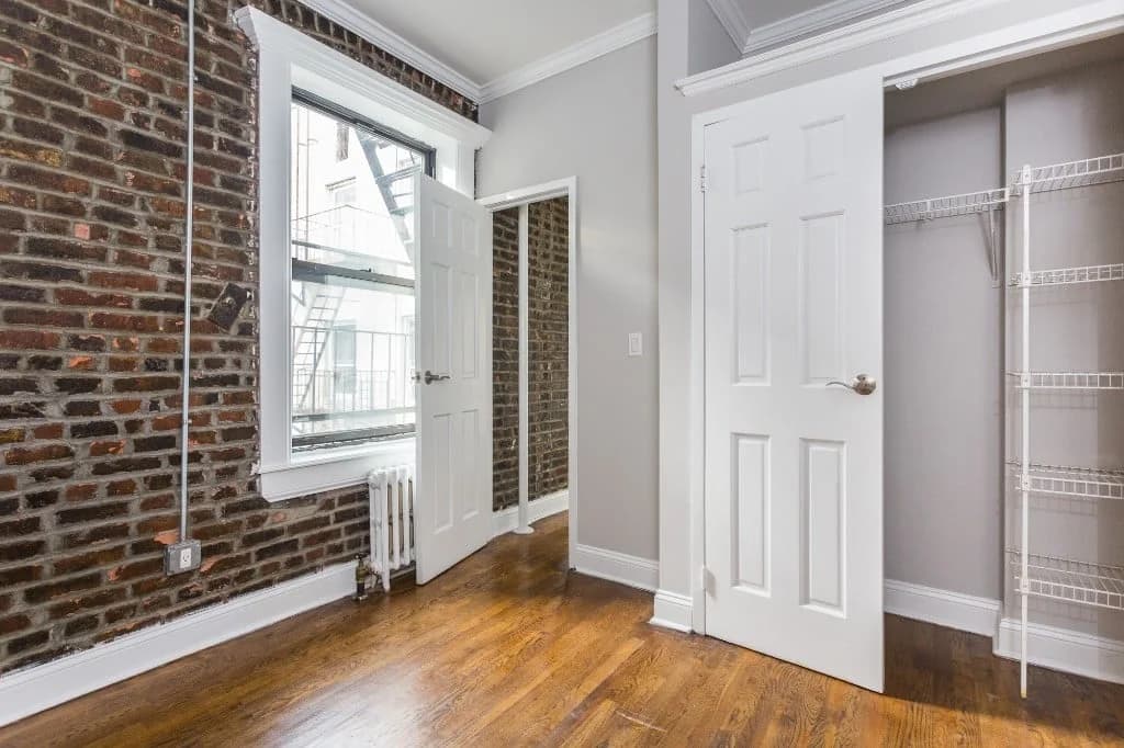 432 East 13 Street #7, Manhattan, NY 10009 apartment_closet 1