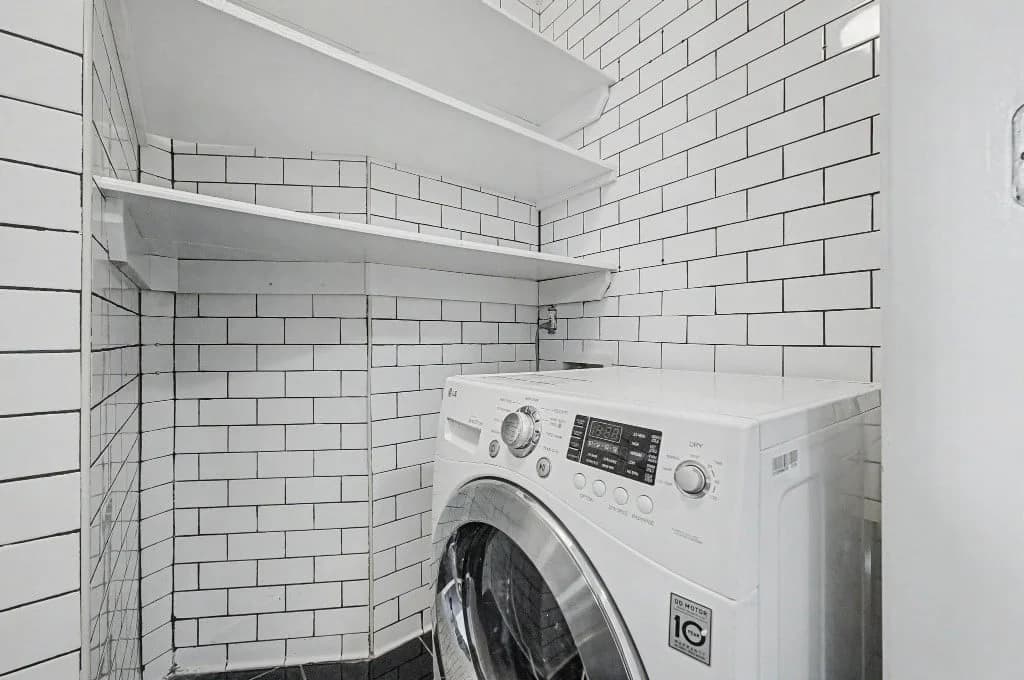 39 East 1 Street #13, Manhattan, NY 10003 apartment_washer_dryer 1