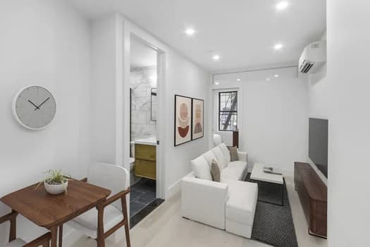 47 St Marks Place #2W, Manhattan, NY 10003