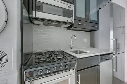 152 2 Avenue #4F, Manhattan, NY 10003