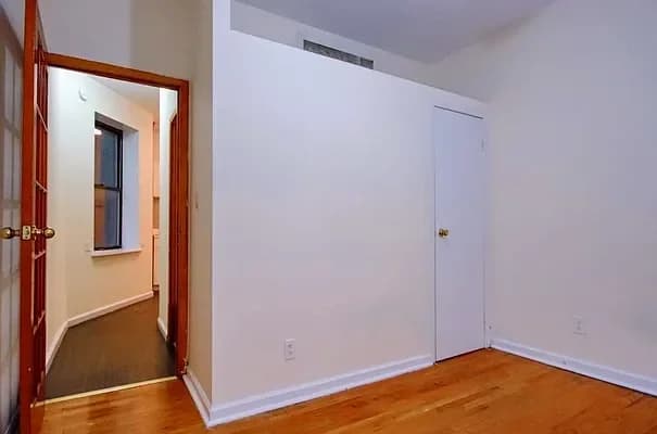 32 E 7 St #3C, Manhattan, NY 10003