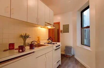 34 E 7 St #3E, Manhattan, NY 10003