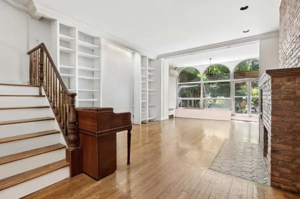 212 East 11 Street #1, Manhattan, NY 10003