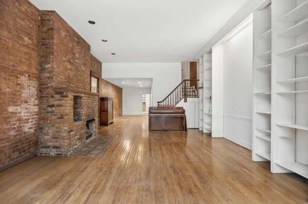 212 East 11 Street #1, Manhattan, NY 10003