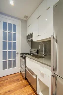 221 East 11 Street #2A, Manhattan, NY 10003