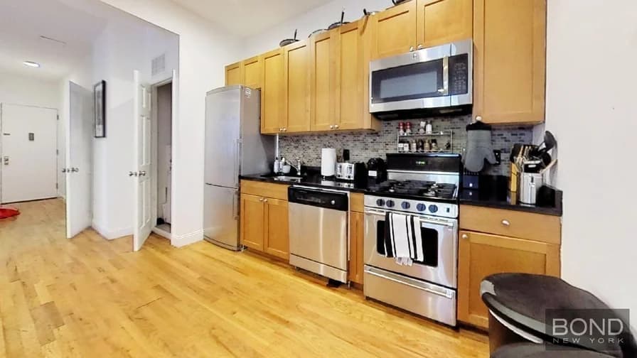 207 2 Avenue #2R, Manhattan, NY 10003 apartment_kitchen 1
