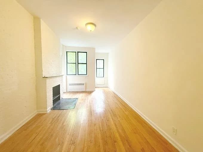 235 East 12 Street #2-C, Manhattan, NY 10003 apartment_living_room 1