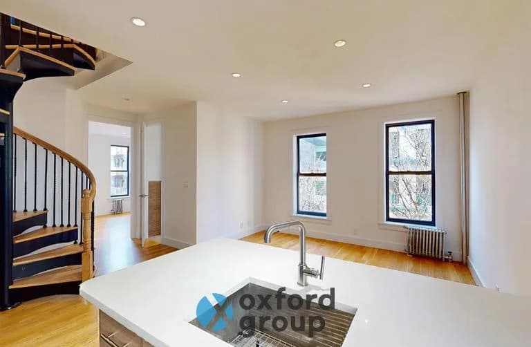 251 East 13 Street #PHH, Manhattan, NY 10003 apartment_living_room 1