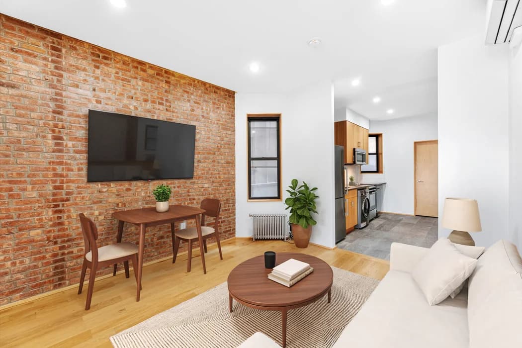 212 Lafayette Street #3F, Manhattan, NY 10012 apartment_living_room 1