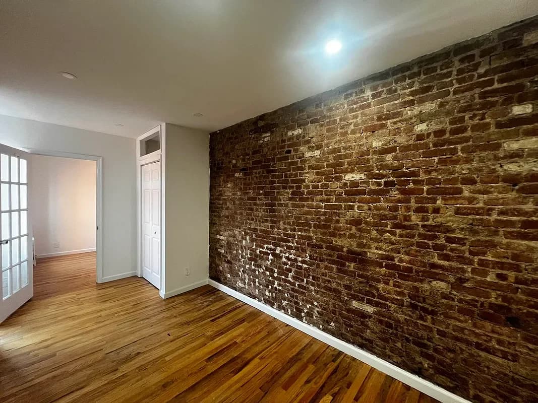 436 West Broadway #17R, Manhattan, NY 10012 apartment_living_room 1