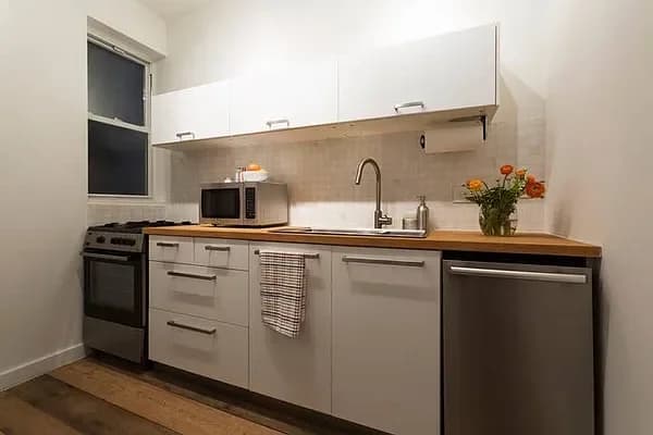 195 Prince Street #3W, Manhattan, NY 10012 apartment_kitchen 1