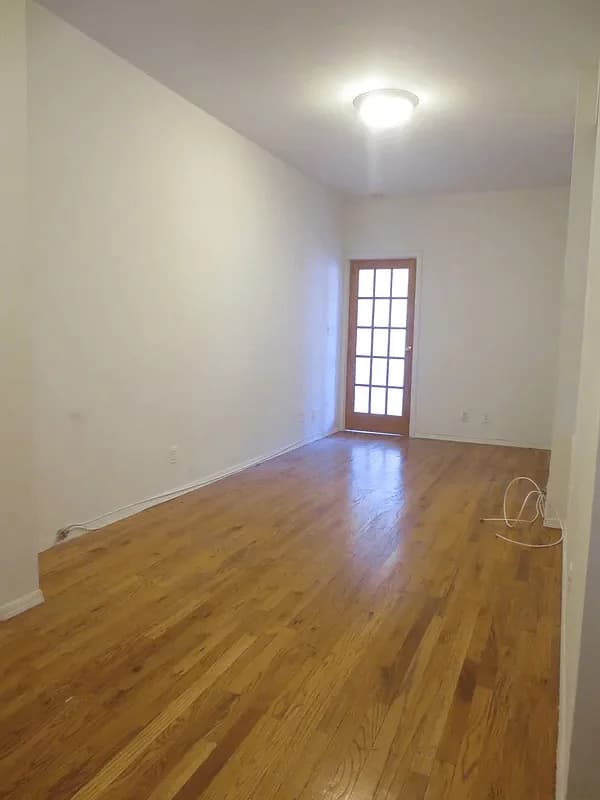 26 King Street #14, Manhattan, NY 10014 apartment_living_room 1