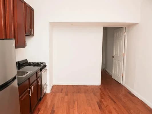 178 Thompson Street #1D, Manhattan, NY 10012
