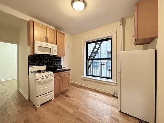 264 Avenue Of The Americas #29, Manhattan, NY 10014 - Image 1