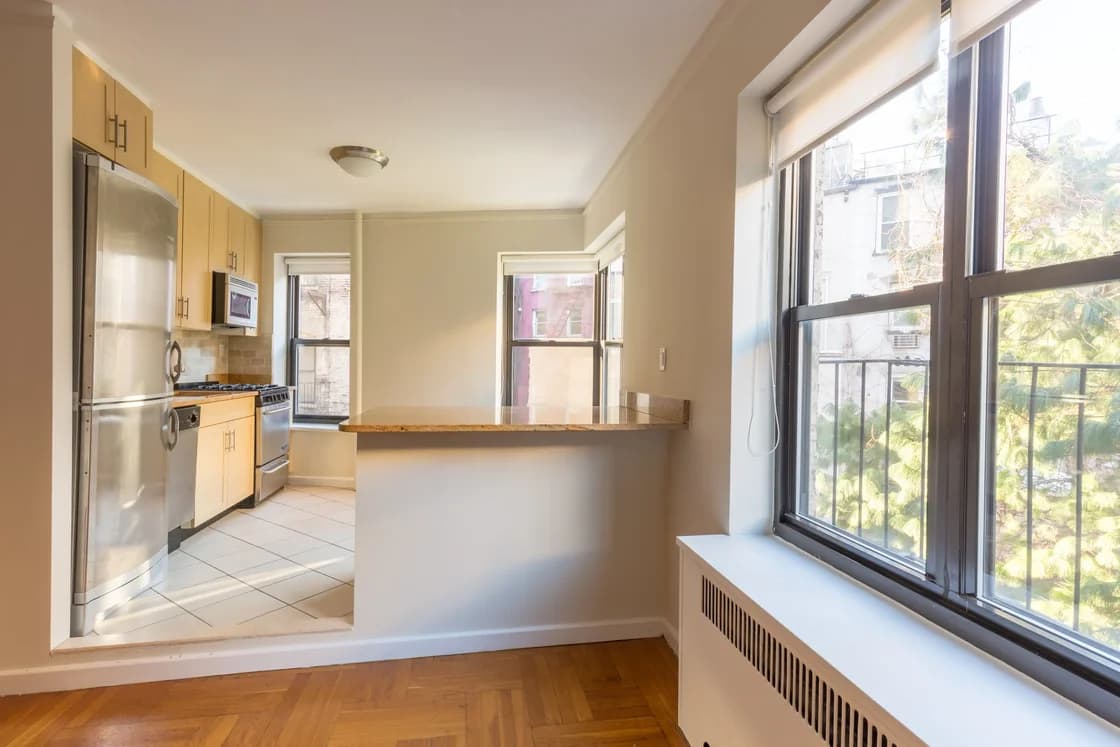 10 Downing Street #002D, Manhattan, NY 10014