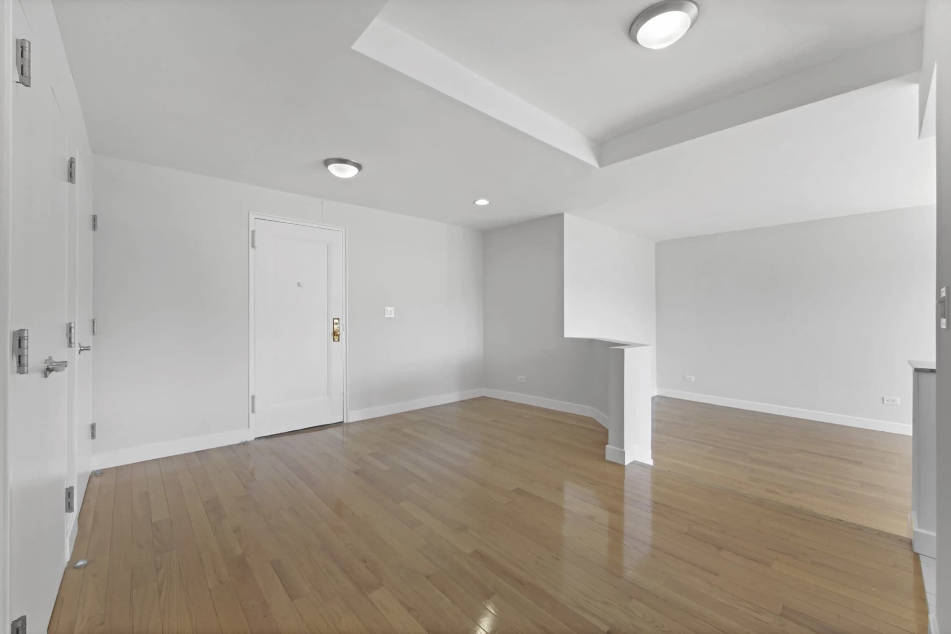 10 Downing Street #004X, Manhattan, NY 10014 apartment_living_room 1