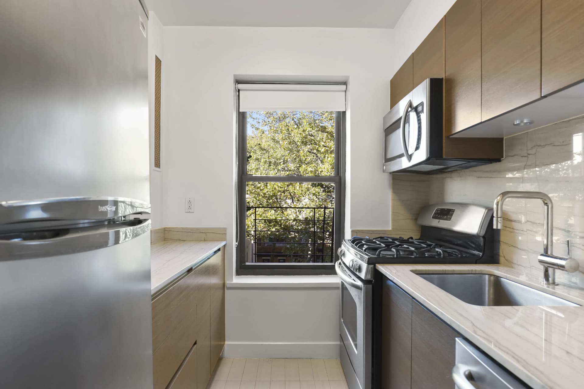 10 Downing Street #005V, Manhattan, NY 10014 apartment_kitchen 1