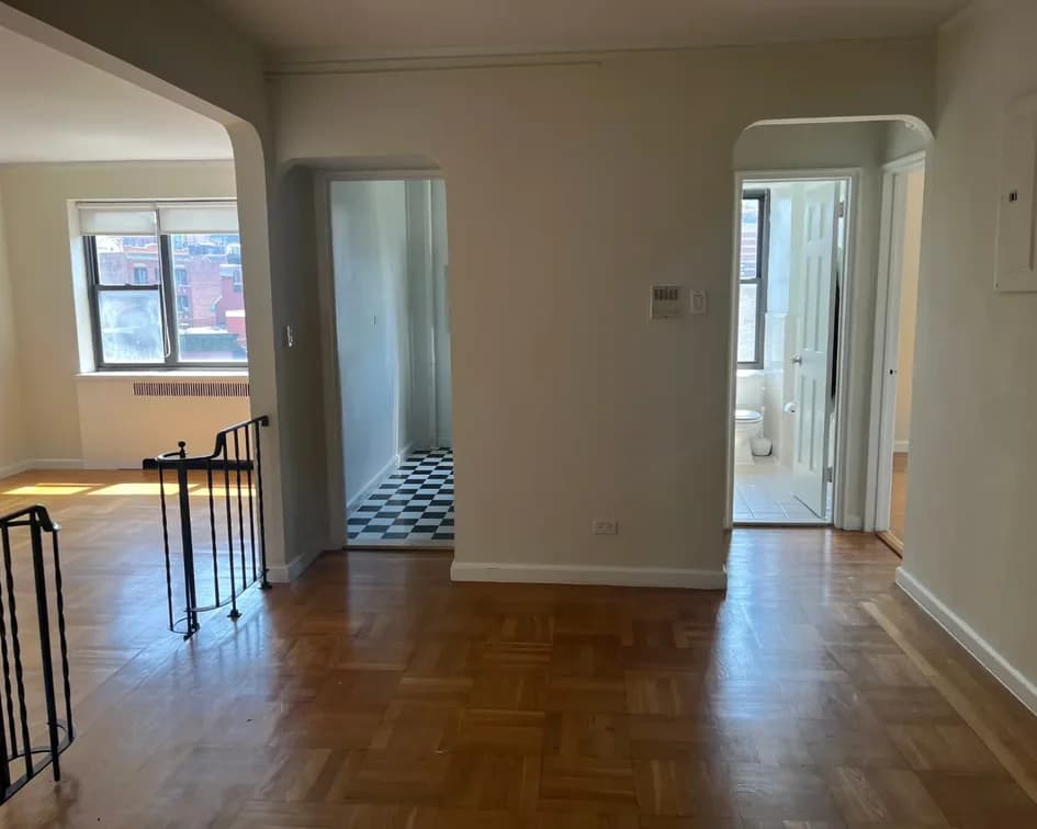 10 Downing Street #006K, Manhattan, NY 10014 apartment_living_room 1