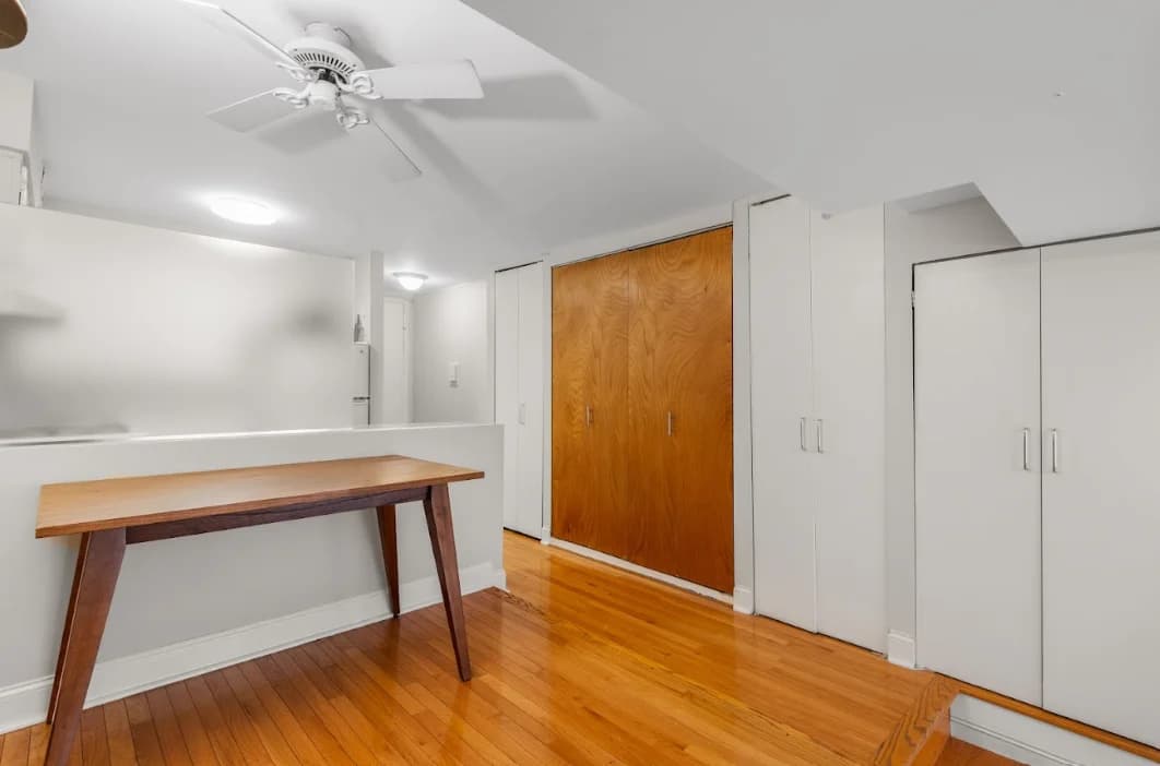 211 Thompson Street #5M, Manhattan, NY 10012 apartment_walk_in_closet 1