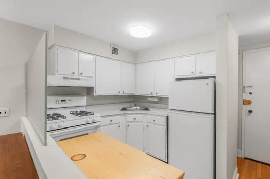 211 Thompson Street #5M, Manhattan, NY 10012