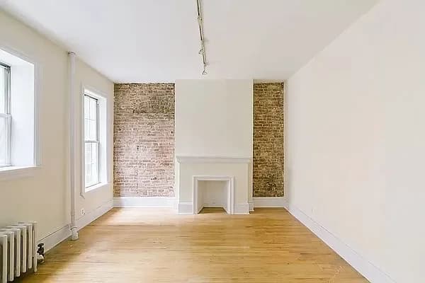220 Sullivan Street #2H, Manhattan, NY 10012 apartment_living_room 1