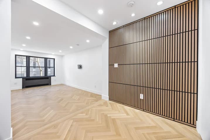 25 Minetta Lane #2F, Manhattan, NY 10012