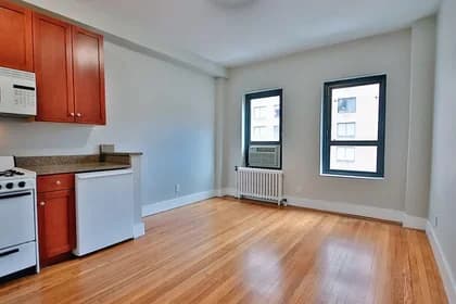 11 Waverly Place #12G, Manhattan, NY 10003 - Image 1
