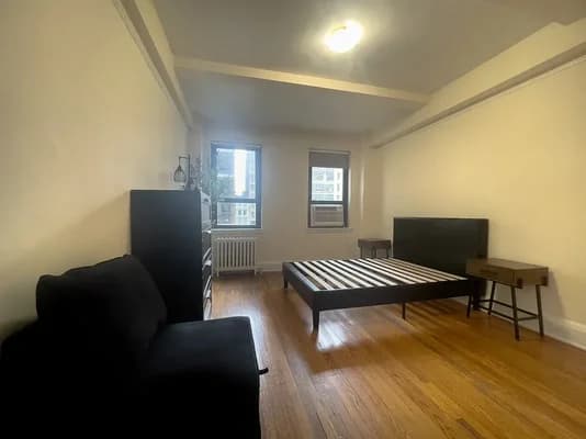 11 Waverly Place #4D, Manhattan, NY 10003