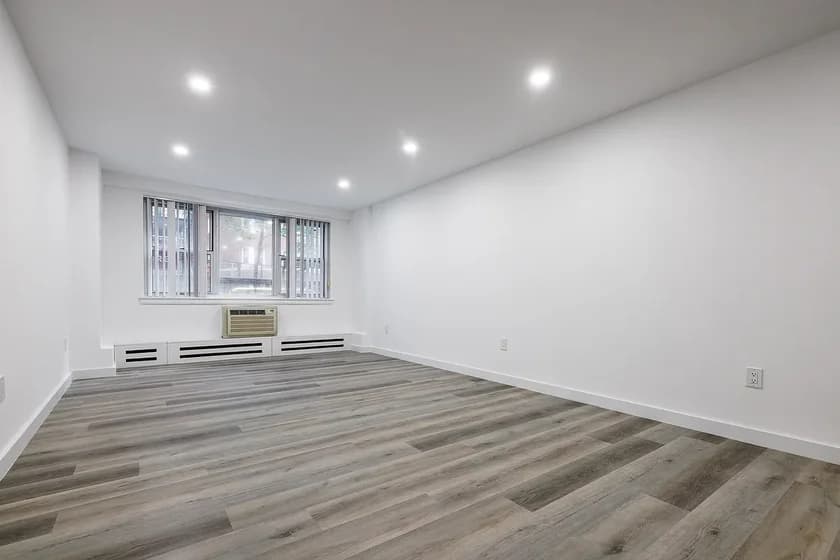 60 East 12 Street #1L, Manhattan, NY 10003 apartment_living_room 1