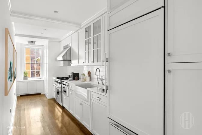 28 East 10 Street #10B, Manhattan, NY 10003