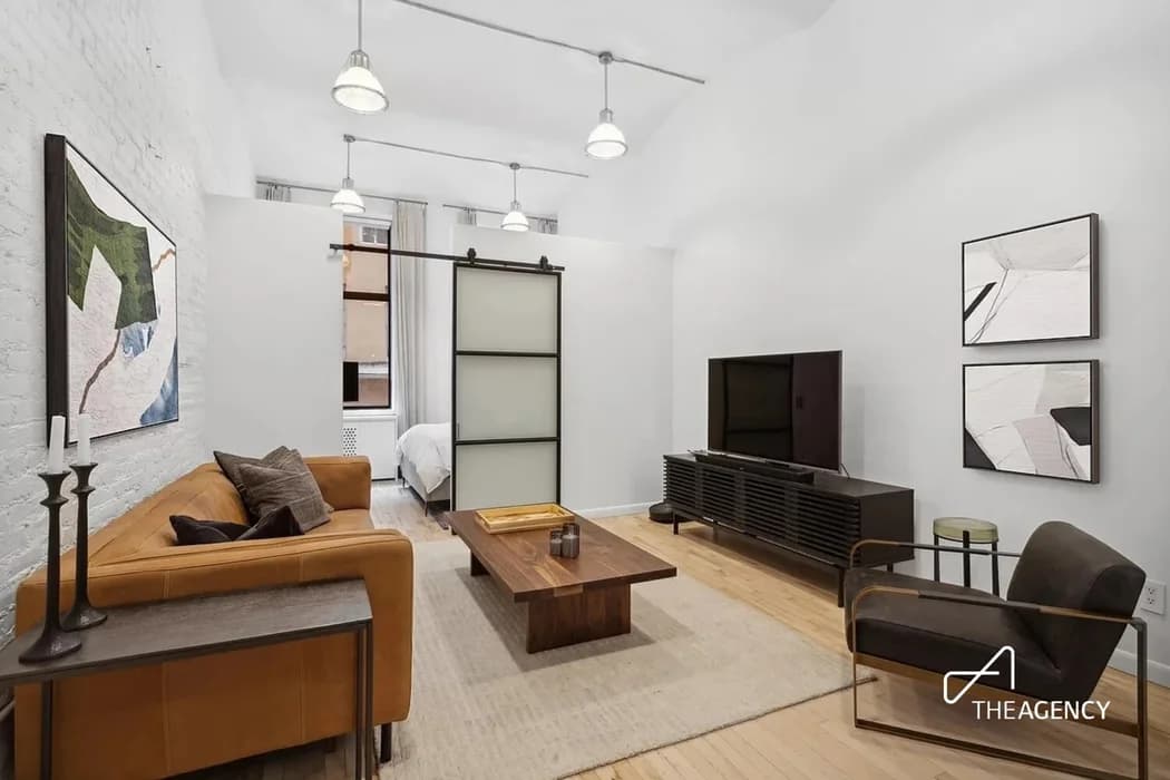 39 East 12 Street #310, Manhattan, NY 10003 apartment_living_room 1